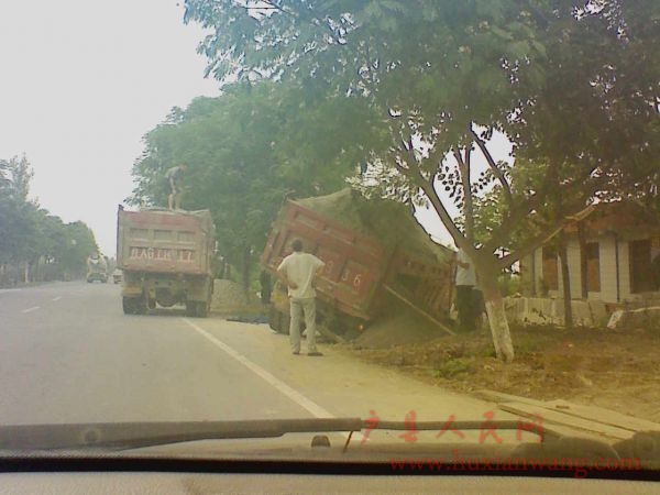 Ƭ 006.jpg