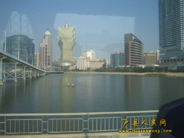 ۰ 041.jpg