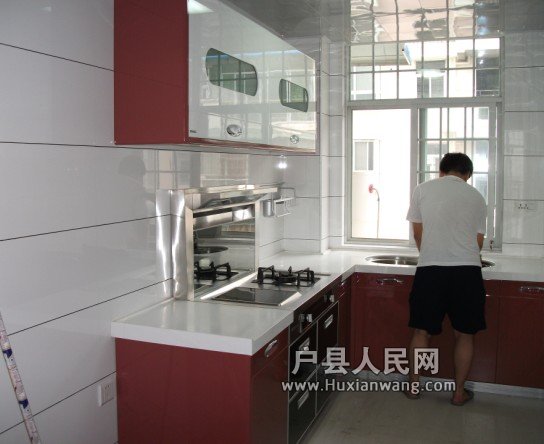 2010102816916.jpg