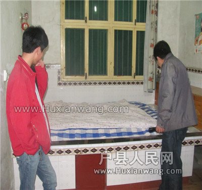 Ƭ 004.jpg