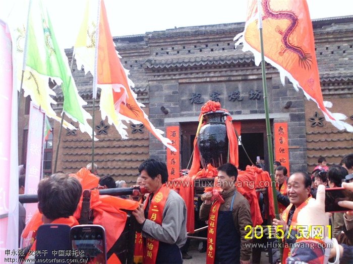 BzXj5HTUt5726.jpg