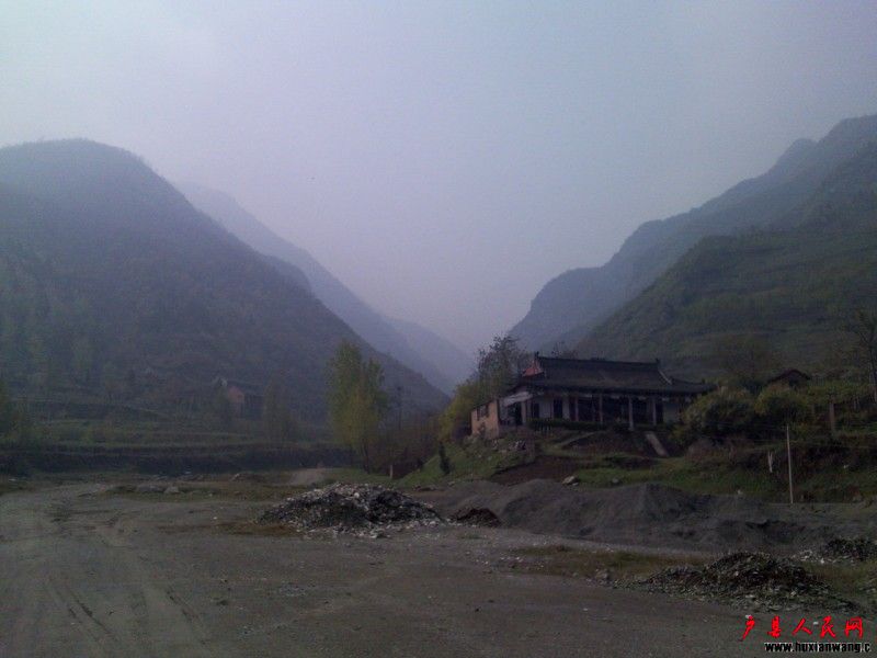 Ƭ 083.jpg