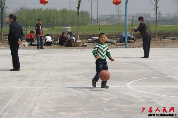 11_1272517487lO8K.jpg