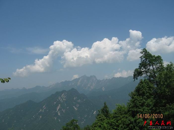 Ƭ 056.jpg