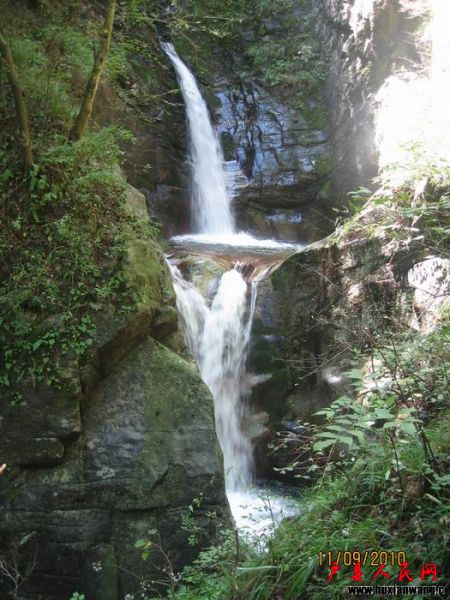 Ƭ 090.jpg