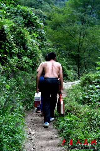 Ƭ 051.jpg