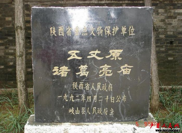 b25aae51f087682d377abe71.jpg