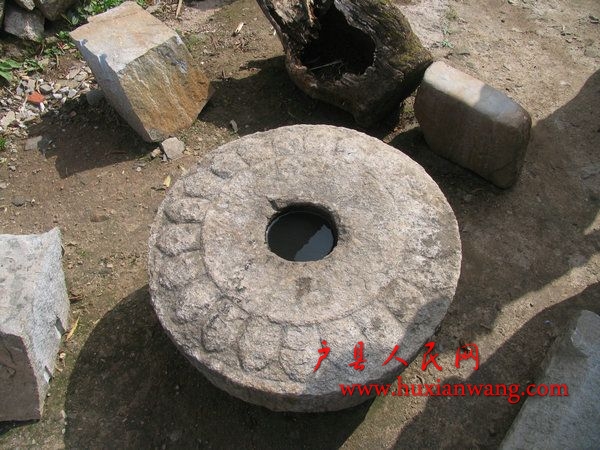 Ƭ 083.jpg