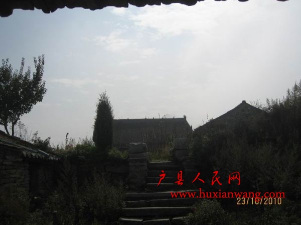 Ƭ 117.jpg